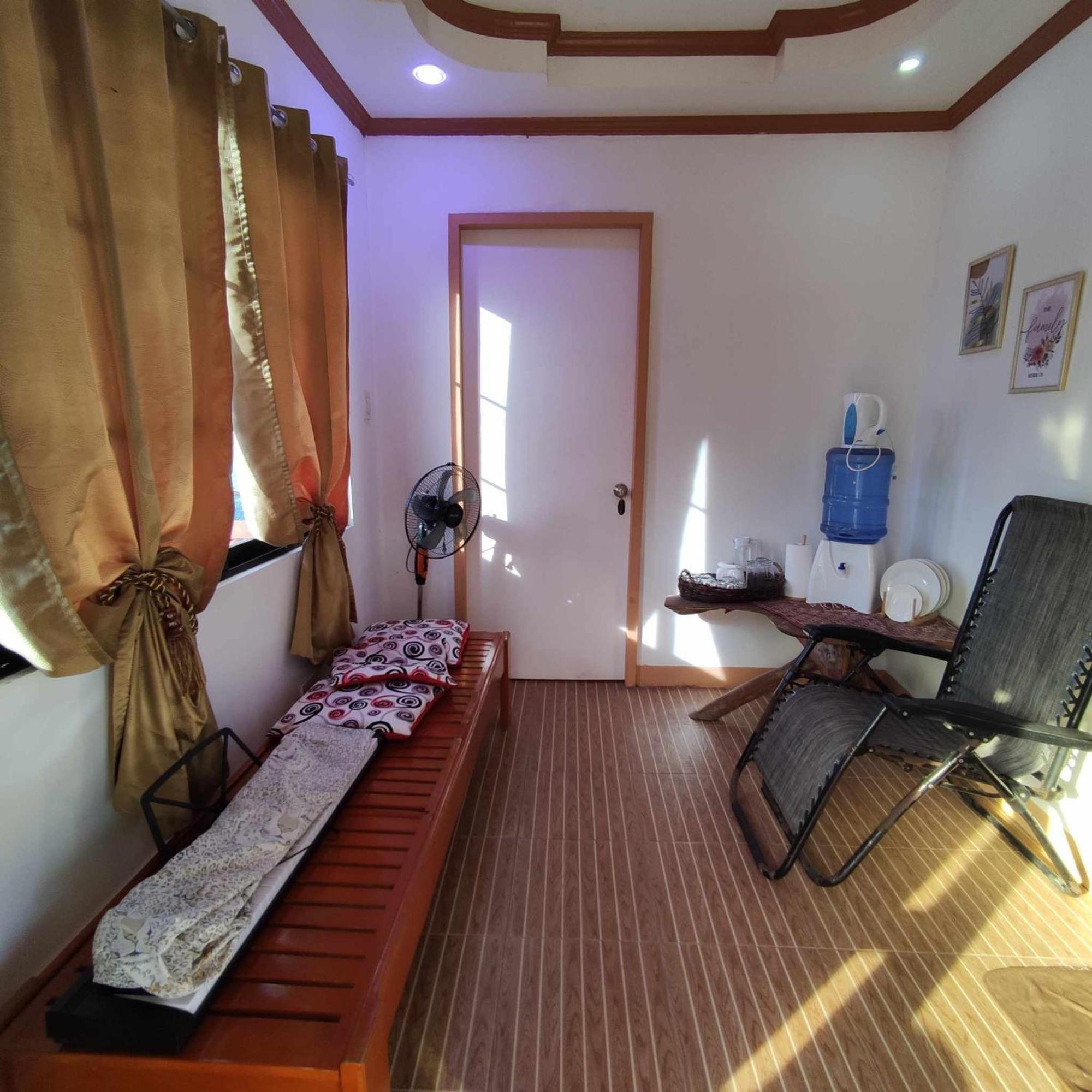 Zia Homestay Burgos  Exterior photo